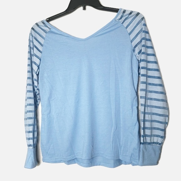 NWT Acevog Long Sleeve Blue Top - Picture 3 of 4